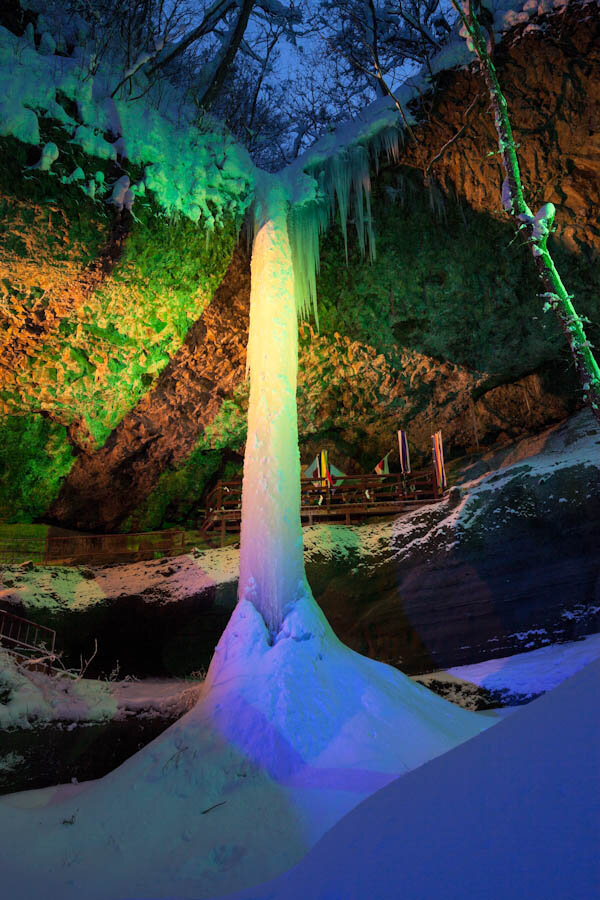 乳穂ヶ滝ライトアップ