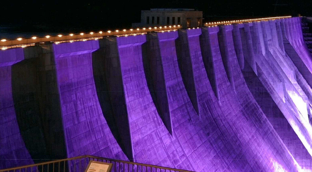 津軽ダム 秋のライトアップ