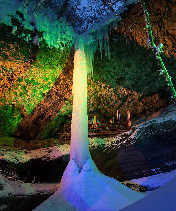 乳穂ヶ滝ライトアップ