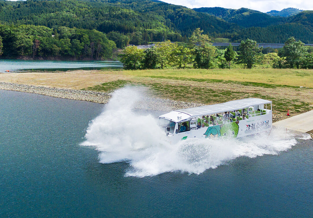 水陸両用バスの様子
