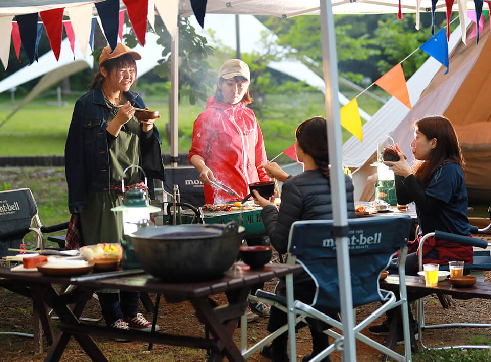 コテージまたはオートキャンプサイトにてBBQ