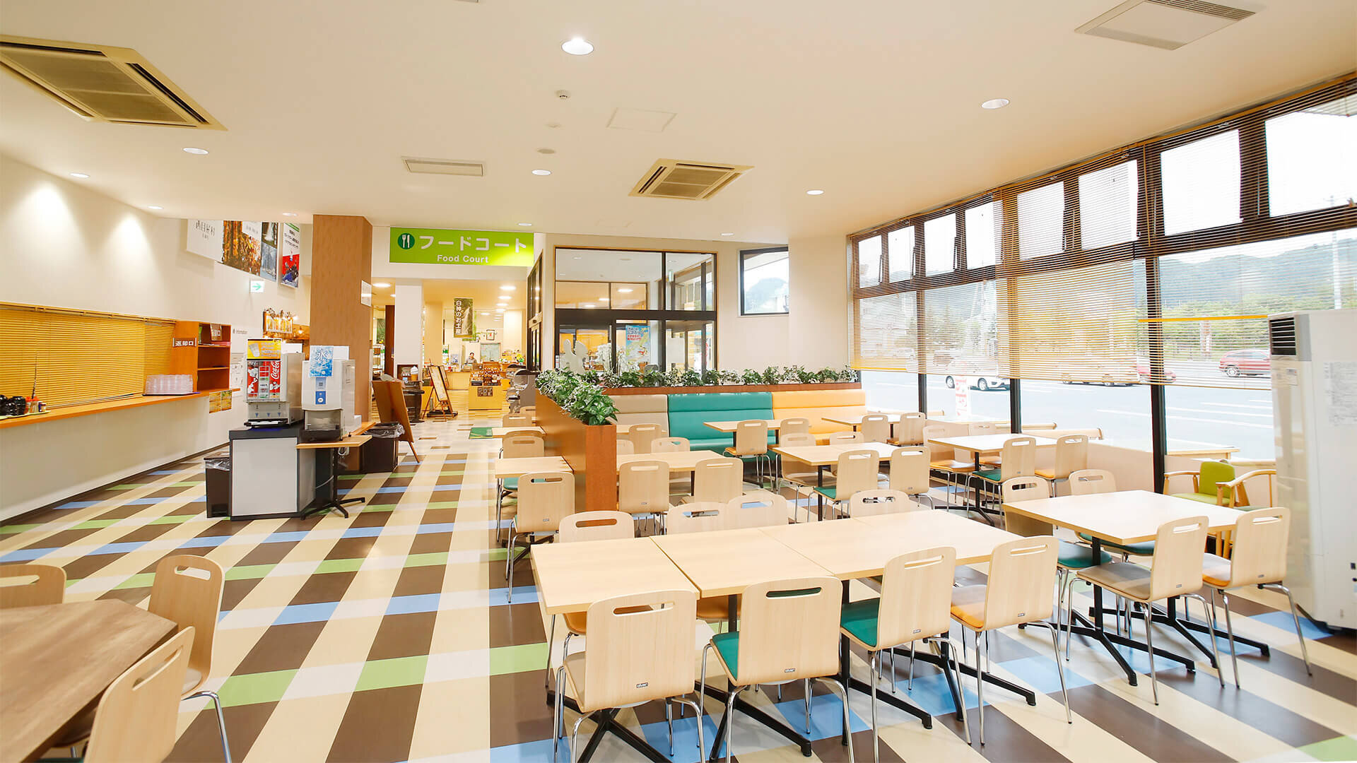 レストラン森のドア(道の駅「津軽白神」内)